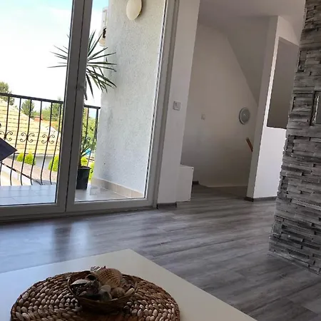 Toparti Hangulatu Nyaralo-balatonboglar